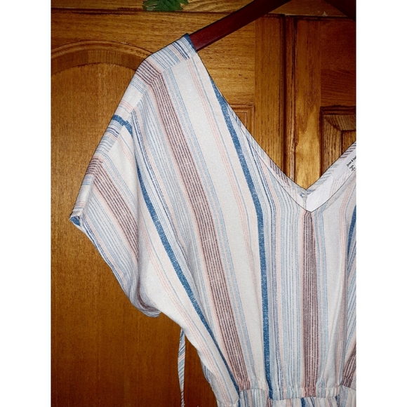 June & Hudson | Short Sleeve Stripe Print Jumpsuit - Picture 4 of 10